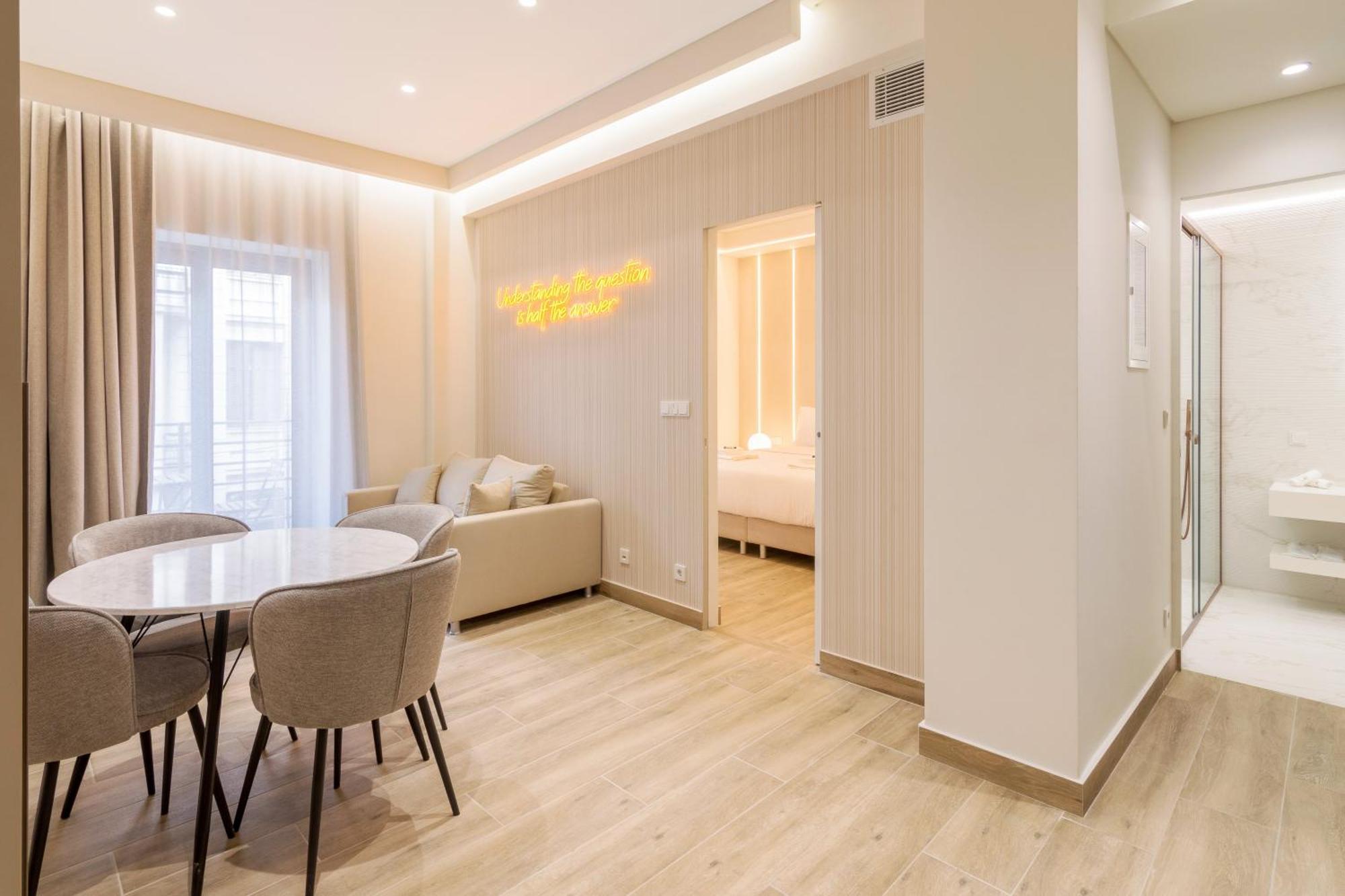 אתונה Socrates Fully Equipped Apartments With Unique Design מראה חיצוני תמונה