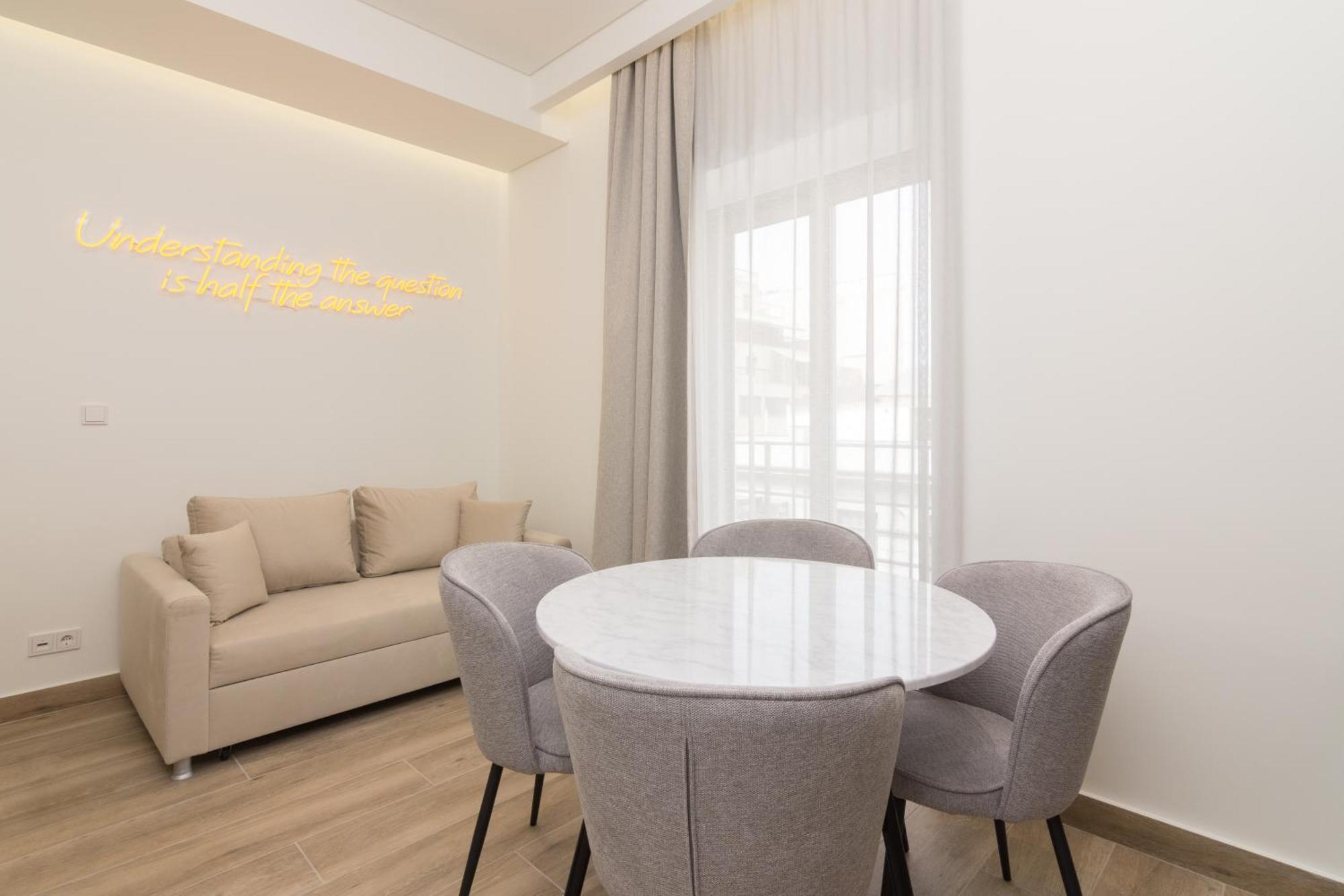 אתונה Socrates Fully Equipped Apartments With Unique Design מראה חיצוני תמונה